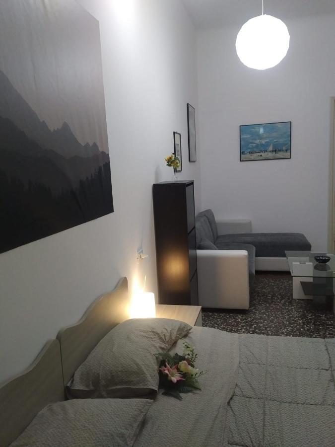 Wow Home - 175 Mq - Posteggio Privato - Davanti Porto Traghetti - Fino A 10 Posti Letto Генуа Екстериор снимка