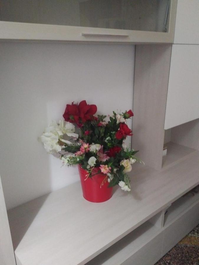 Wow Home - 175 Mq - Posteggio Privato - Davanti Porto Traghetti - Fino A 10 Posti Letto Генуа Екстериор снимка