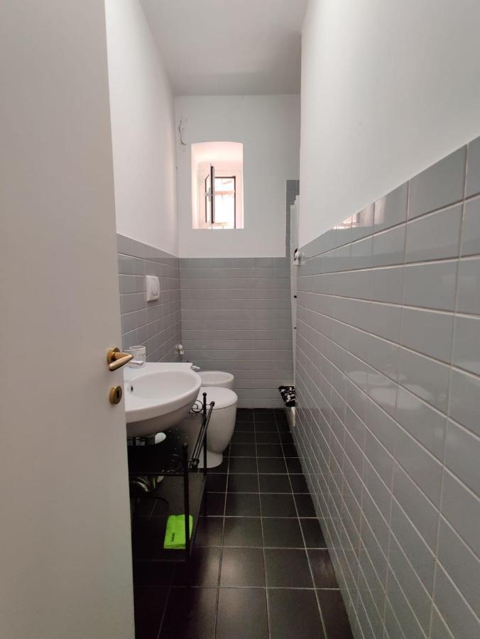 Wow Home - 175 Mq - Posteggio Privato - Davanti Porto Traghetti - Fino A 10 Posti Letto Генуа Екстериор снимка