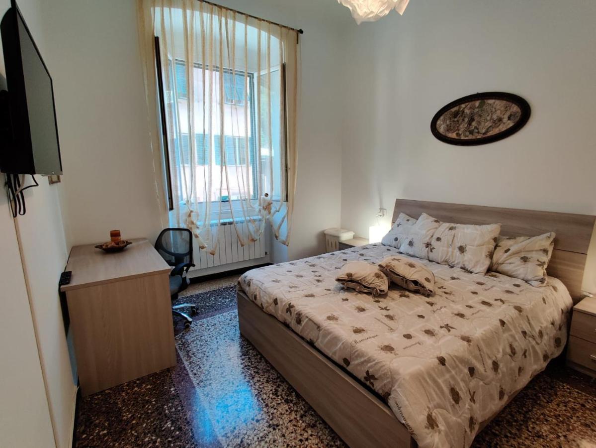 Wow Home - 175 Mq - Posteggio Privato - Davanti Porto Traghetti - Fino A 10 Posti Letto Генуа Екстериор снимка