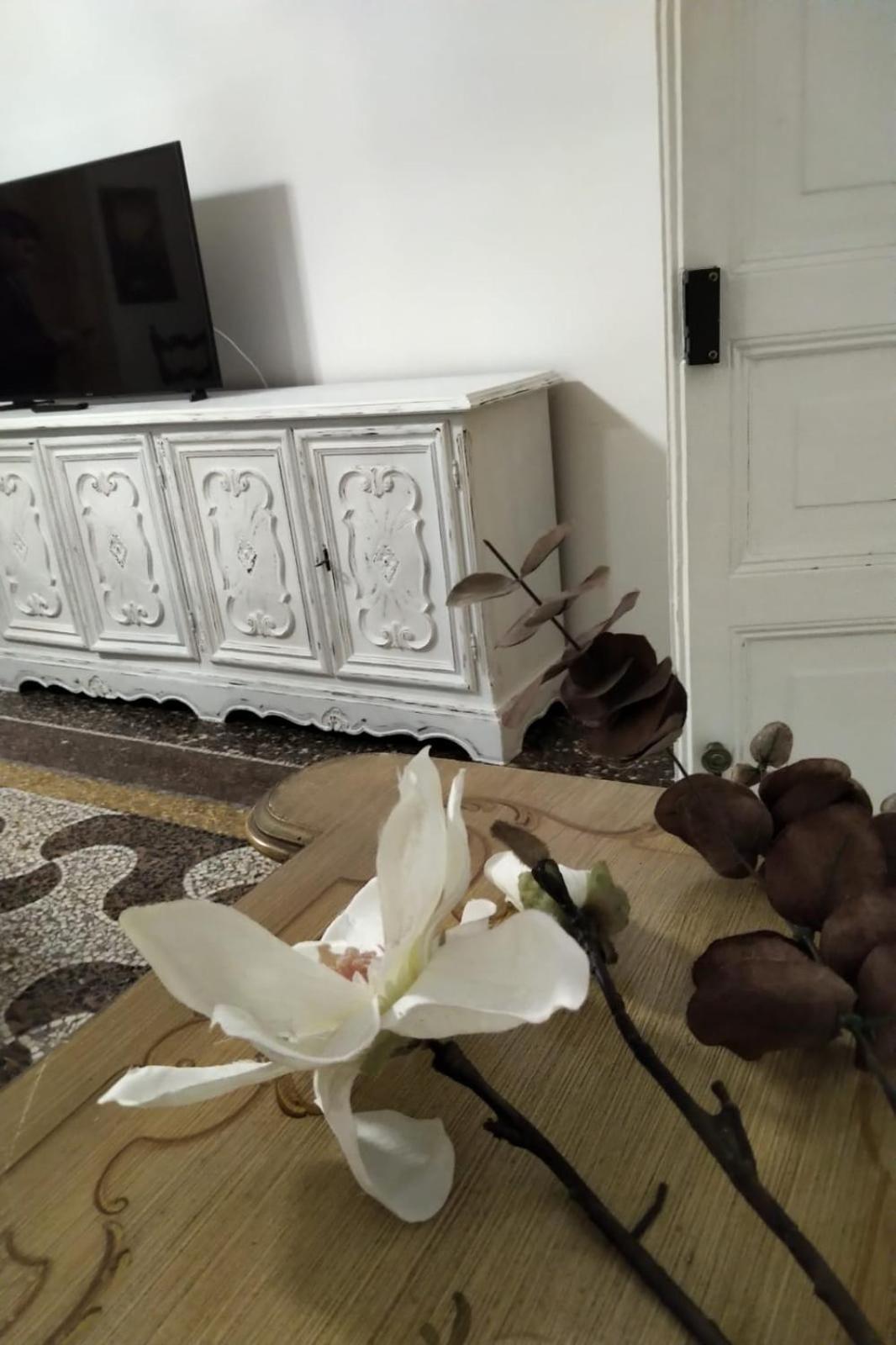 Wow Home - 175 Mq - Posteggio Privato - Davanti Porto Traghetti - Fino A 10 Posti Letto Генуа Екстериор снимка
